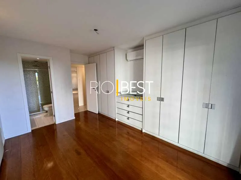 Apartamento com 3 dormitórios, 4 banheiros e varanda — photo 19