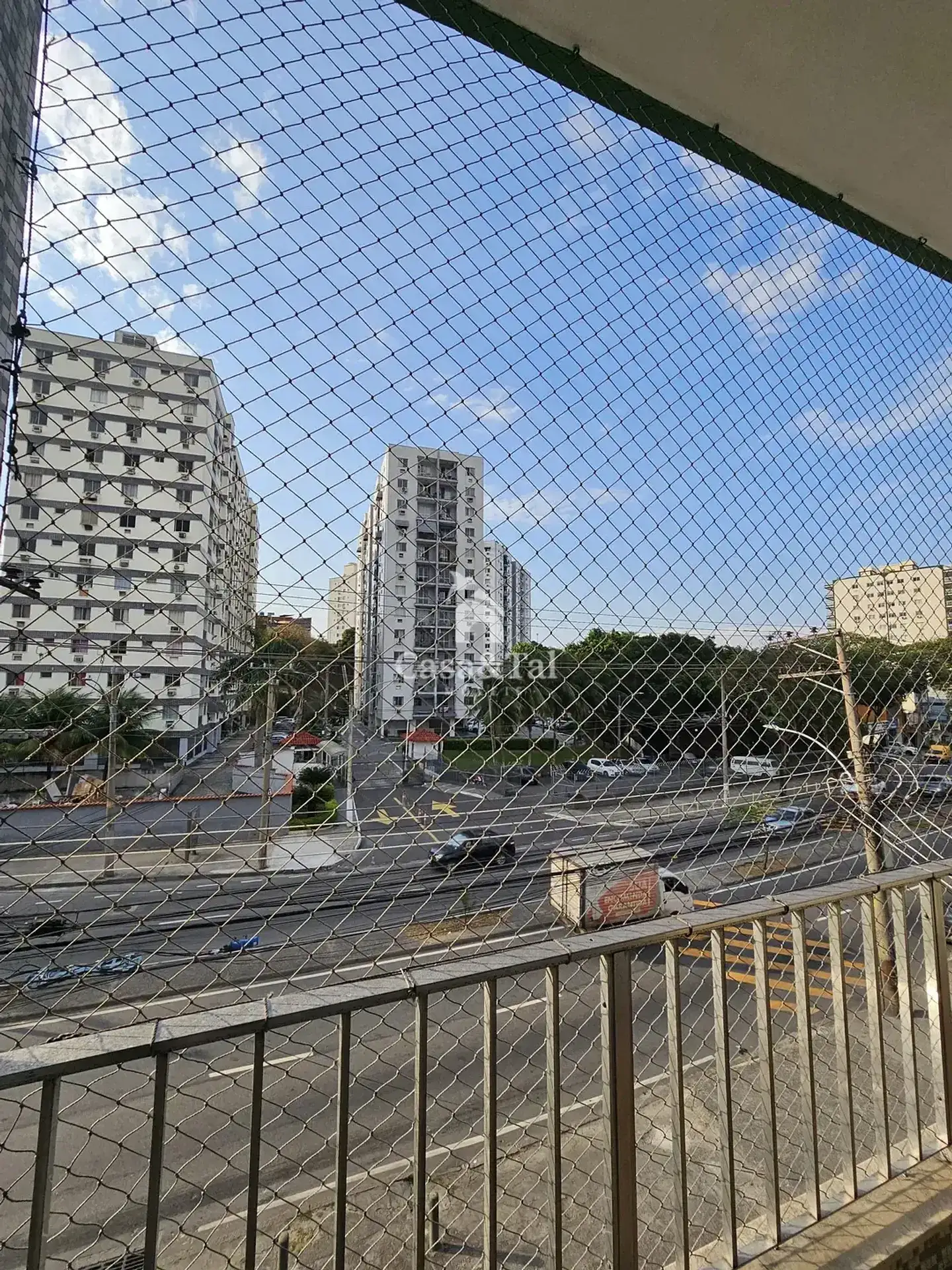 Unfurnished apartment with air conditioning and 3 bedrooms — photo 15