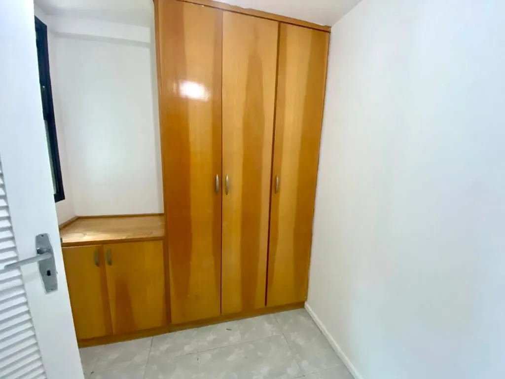 Apartment on the 13th floor with a bathtub — photo 16