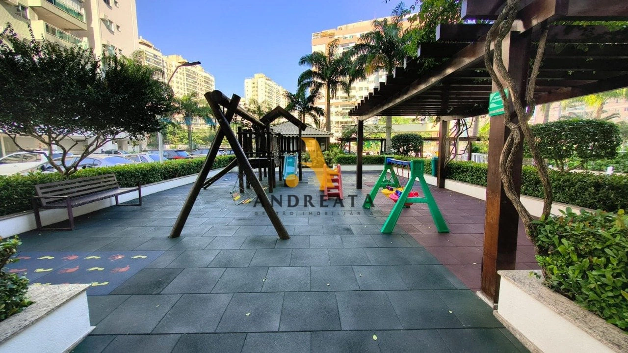 3-bedroom apartment with suite and enclosed balcony — photo 26