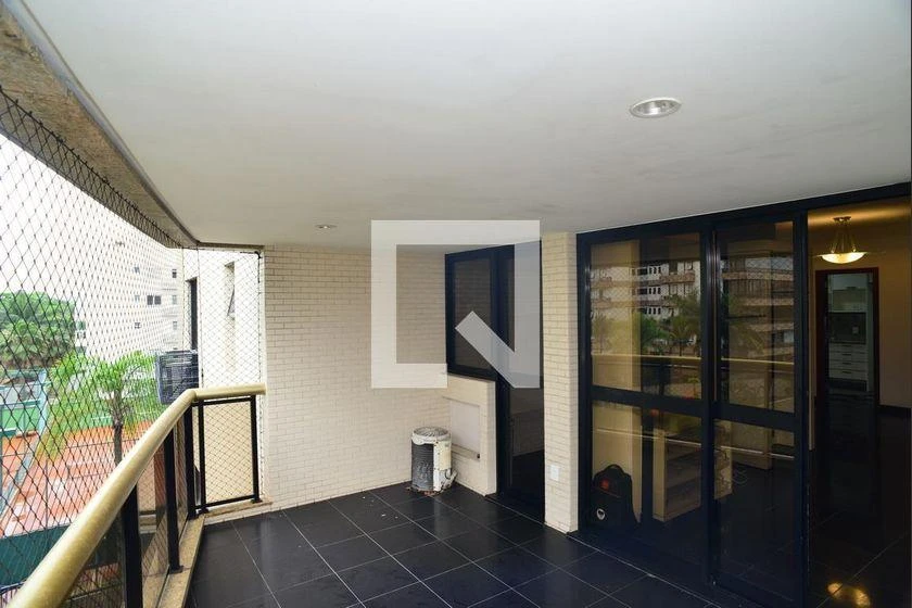 Apartamento com 3 quartos e vista para o verde