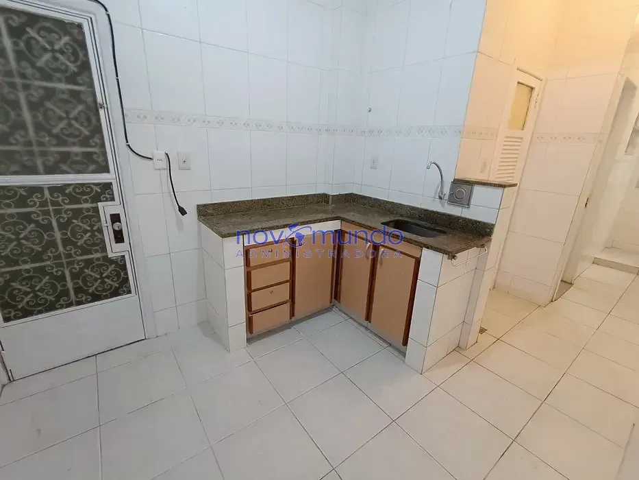 Unfurnished 2-bedroom apartment with 2 bathrooms — photo 2