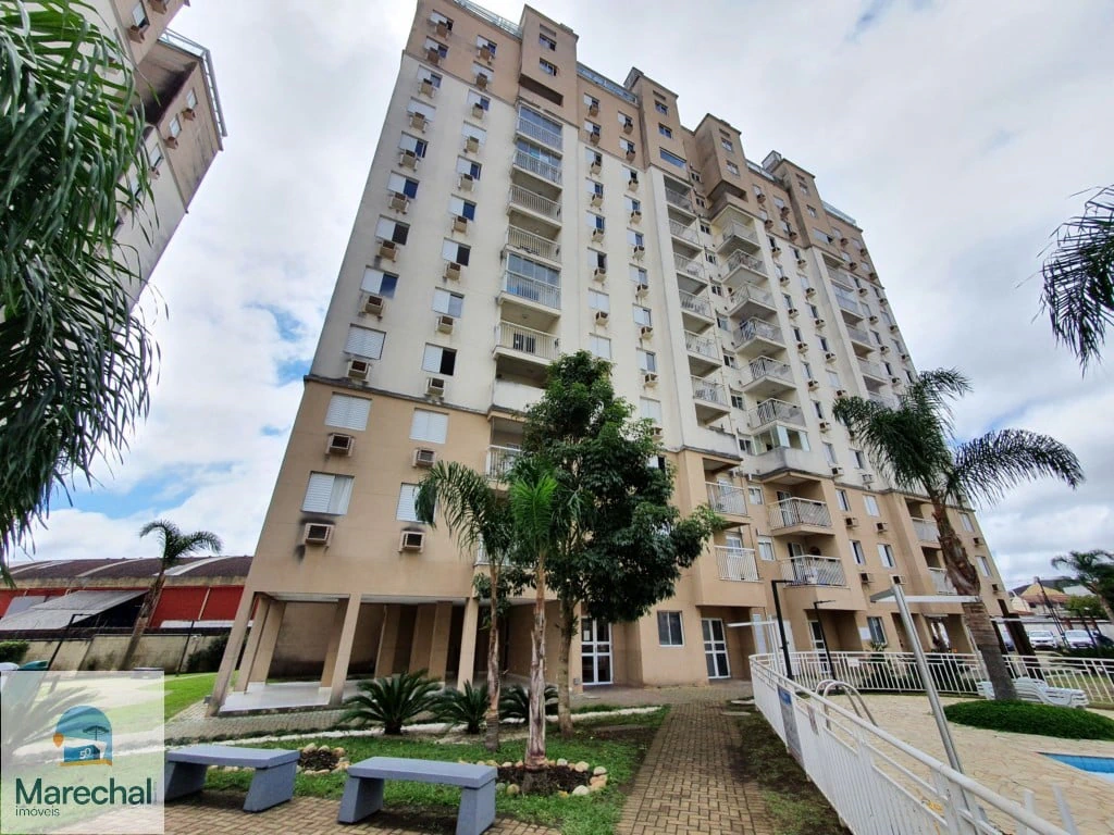 3-bedroom apartment in a building with a pool — photo 13