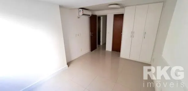 Rental apartment with 4 bedrooms and 5 bathrooms — photo 11
