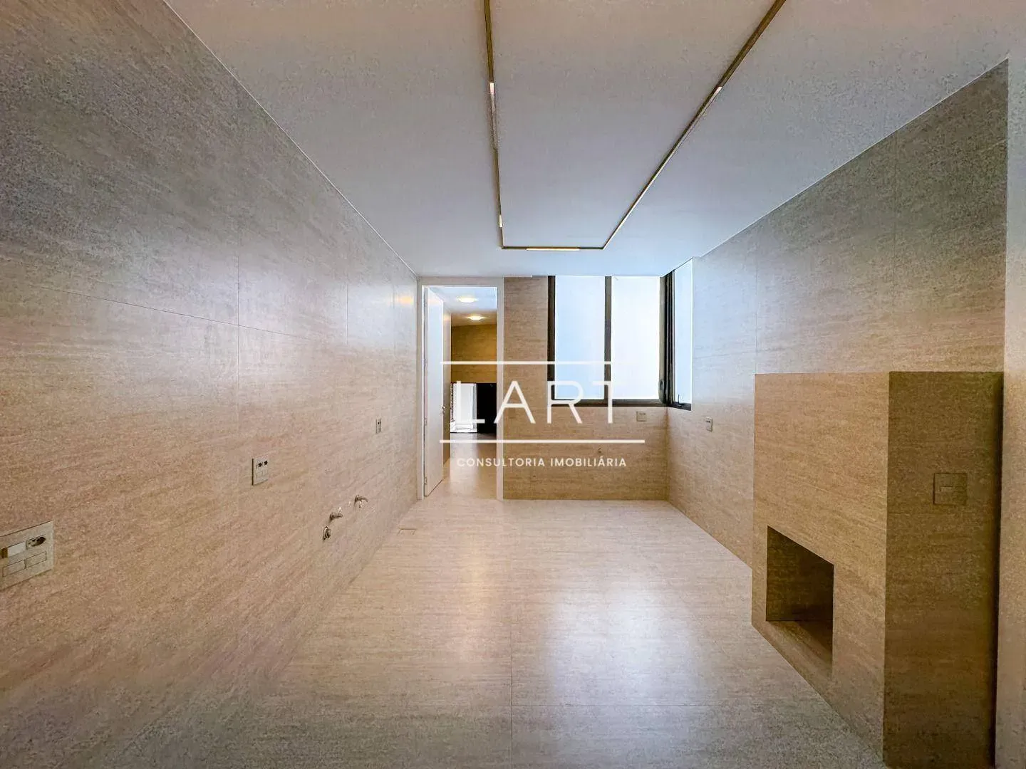 Apartamento com 4 dormitórios e varanda de vidro — photo 31