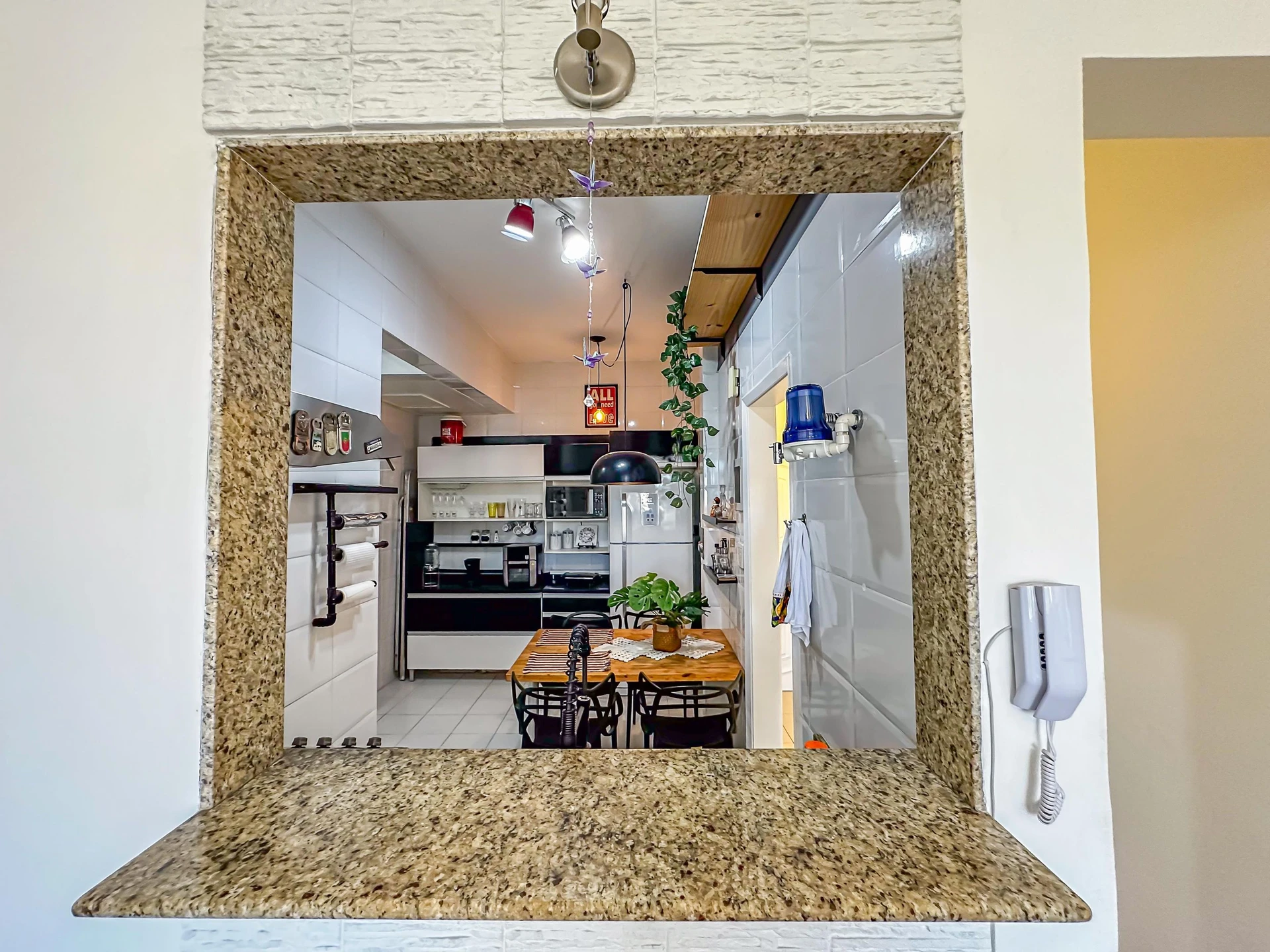 Furnished 1-bedroom apartment with an open kitchen — photo 7