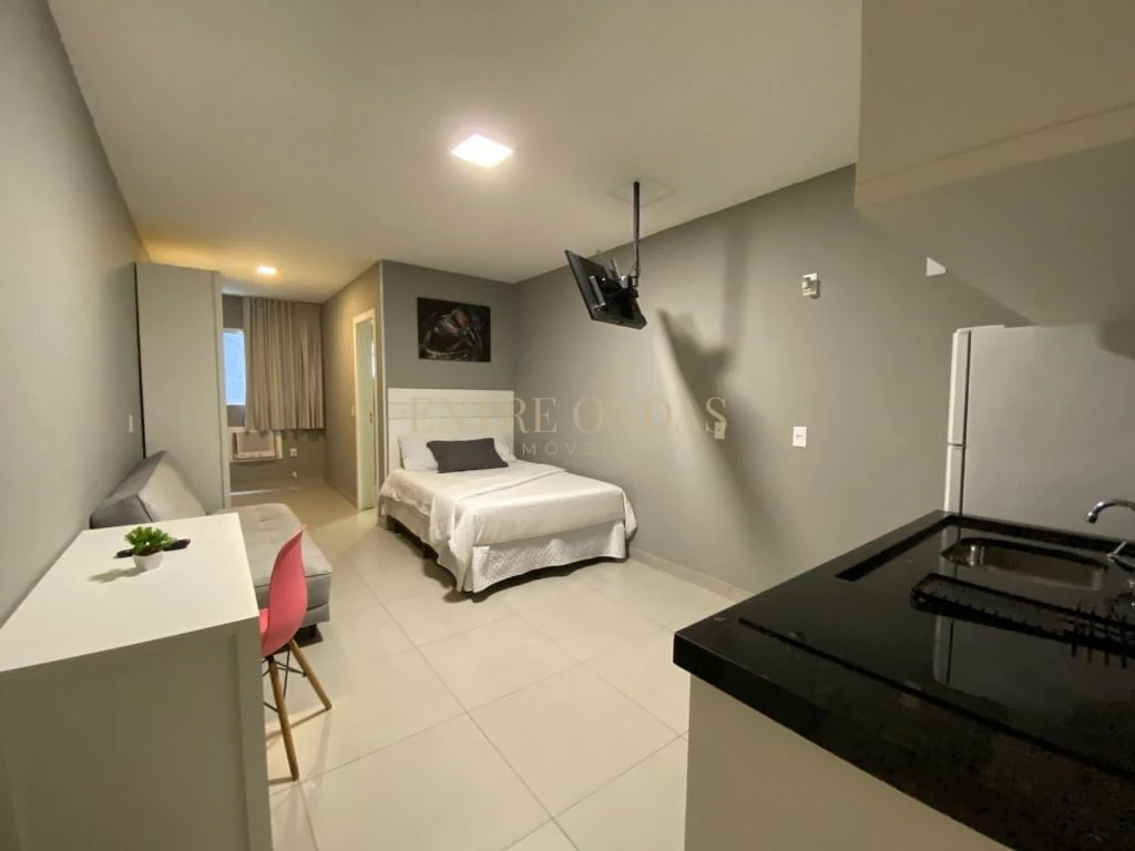 Furnished studio in a building with a gym — photo 9