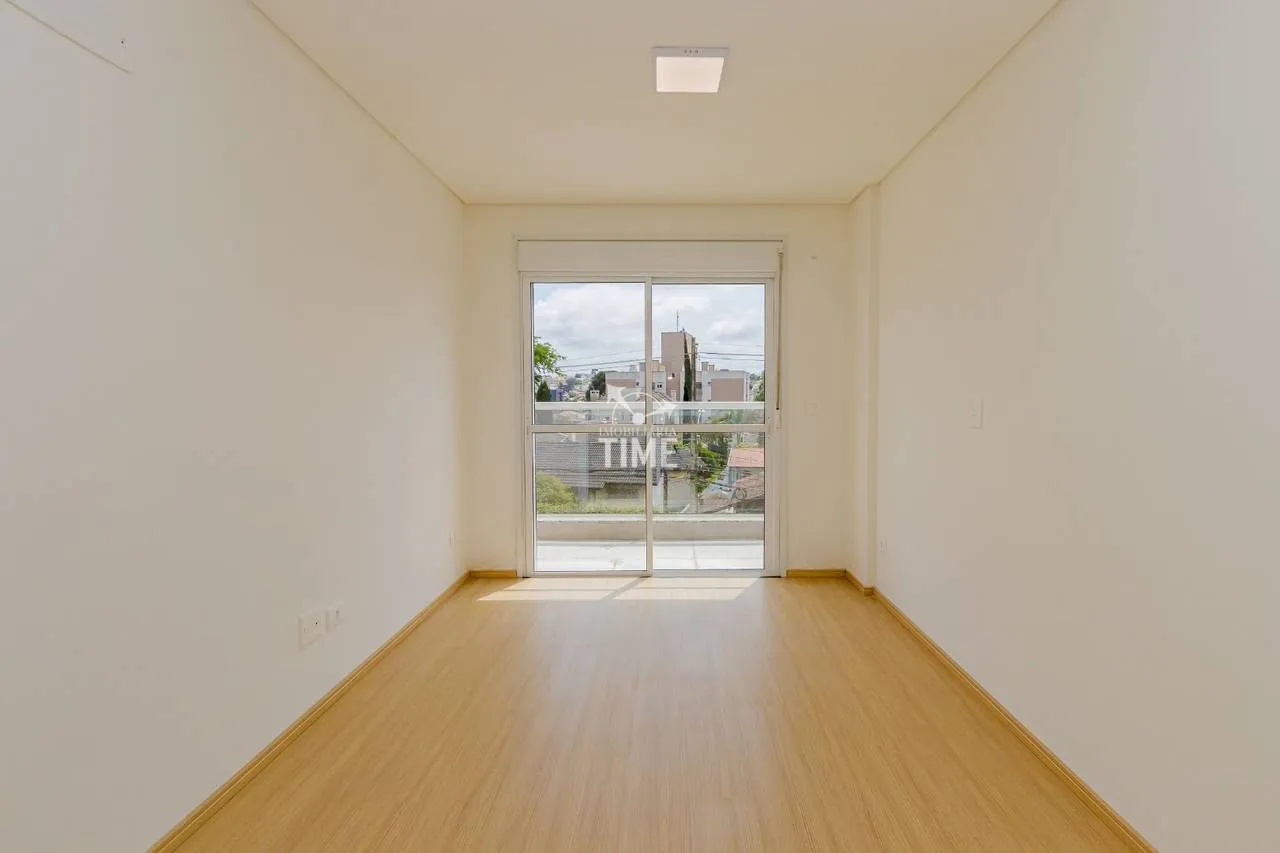 Balcony with a grill in a 3-bedroom apartment, 107 m² — photo 22