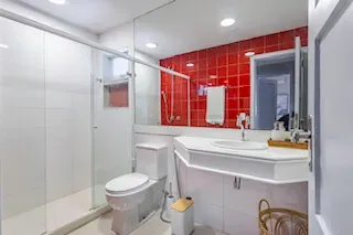 Apartment on the 4th floor with a glass-enclosed balcony — photo 7