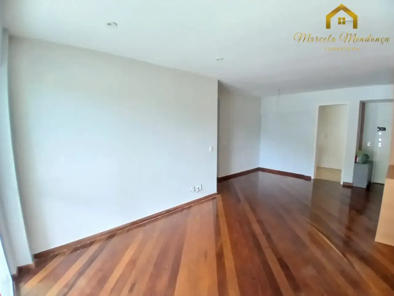 Apartment, 109 m², with a glass-enclosed balcony — photo 7