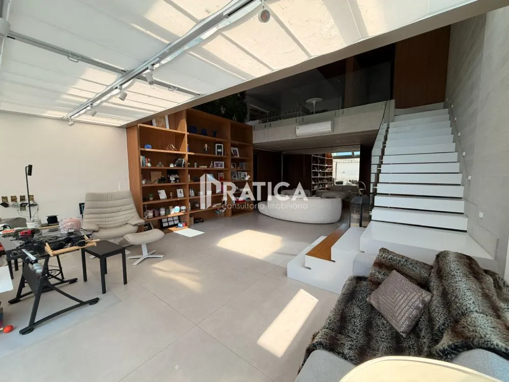 4-bedroom apartment with 5 bathrooms — photo 4