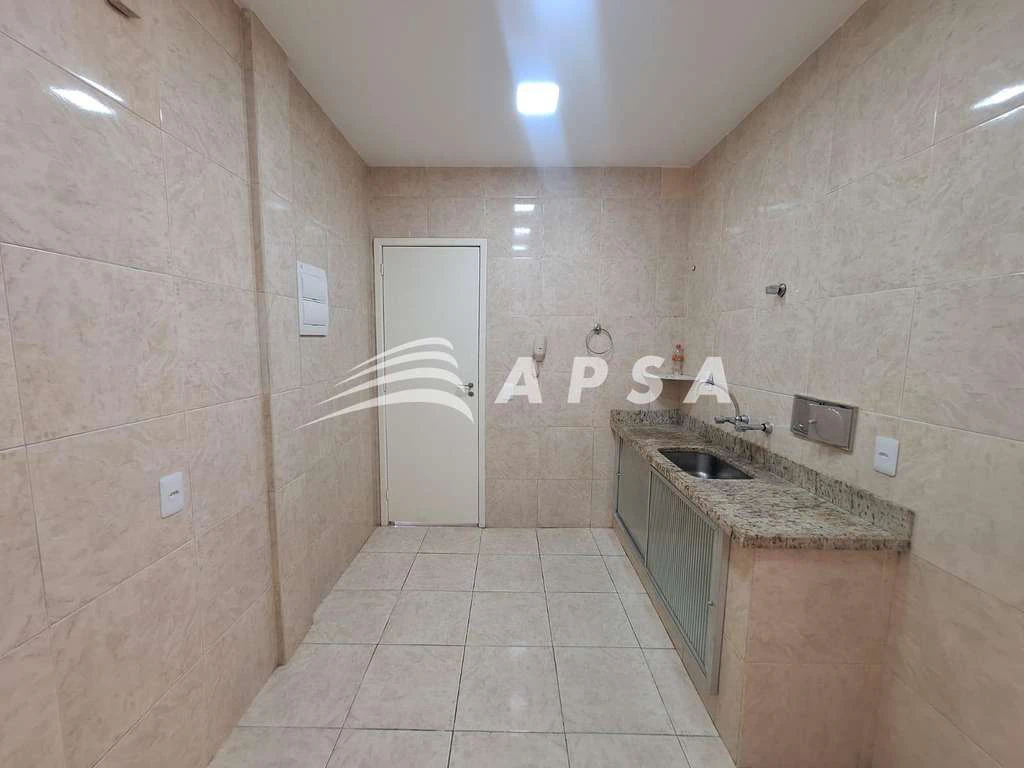 3-bedroom apartment with a separate kitchen — photo 8