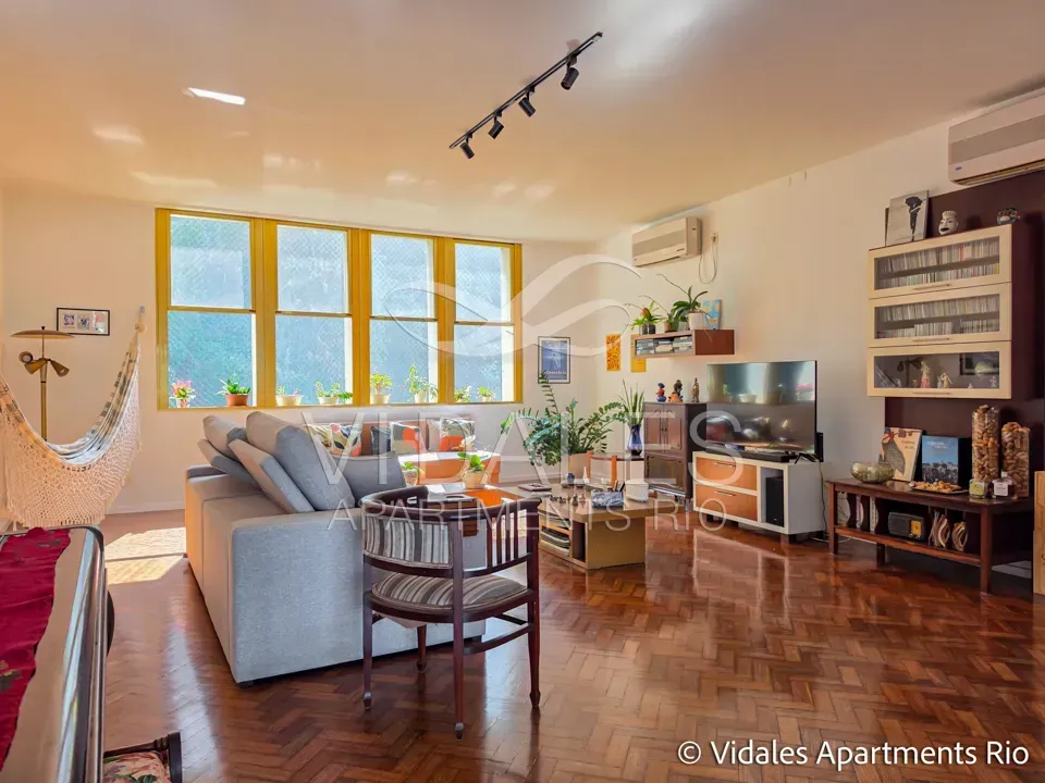 Furnished 715 m² apartment with 4 en-suite bedrooms — photo 5