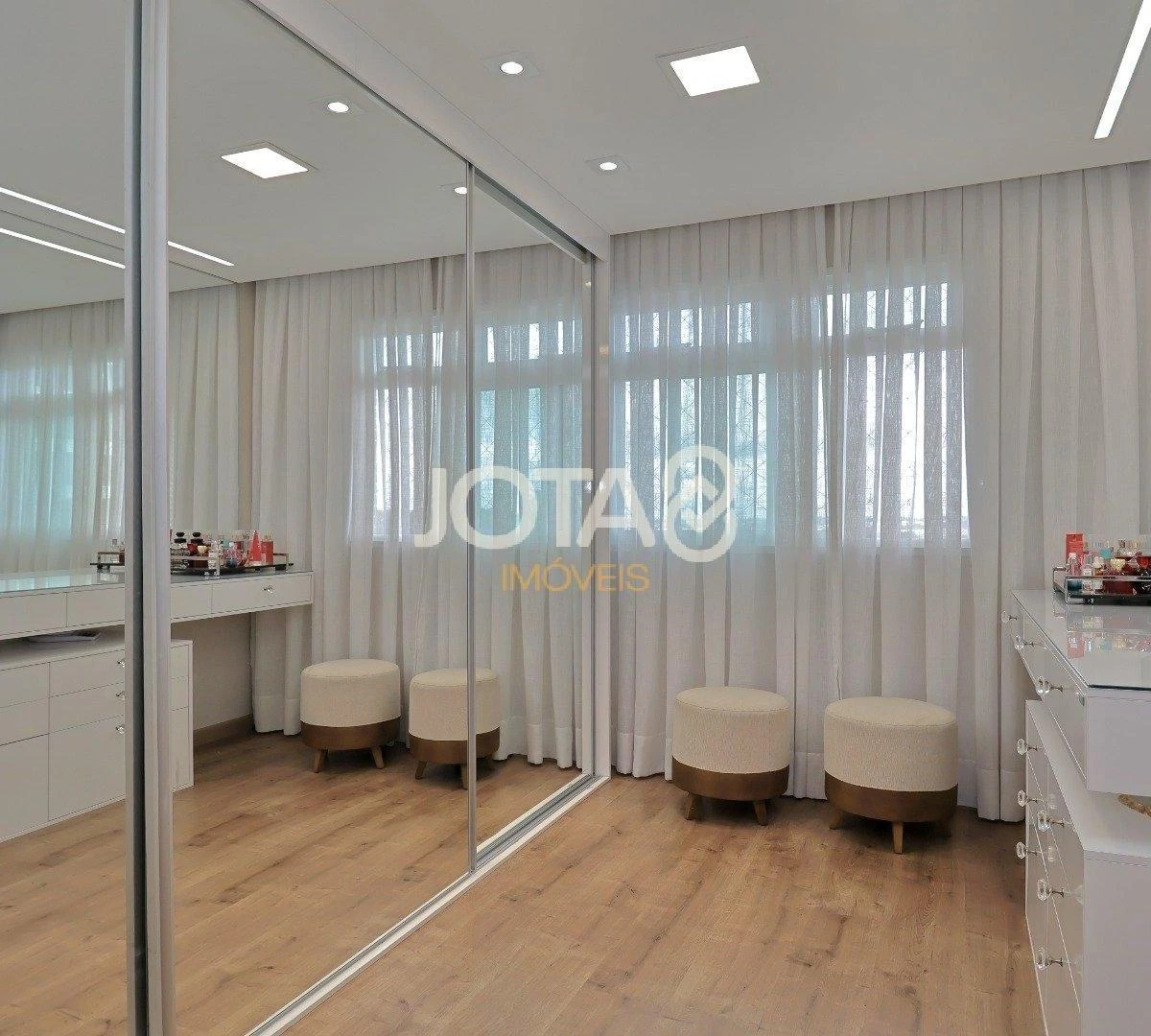 Furnished apartment, 80 m², with a washing machine — photo 14