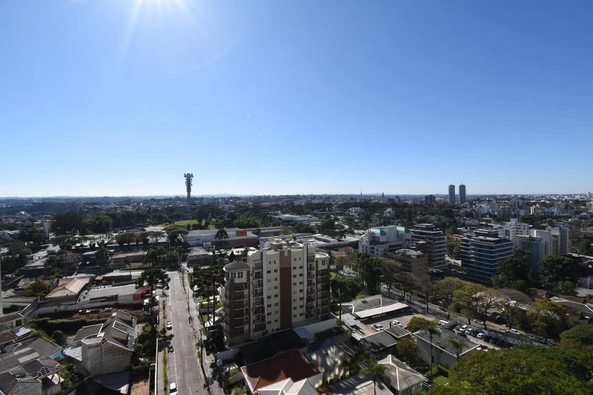 Орендна квартира з 3 спальнями і заскленим балконом — photo 4