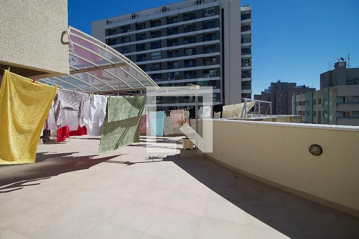 One-bedroom apartment with a washing machine in Curitiba — photo 3