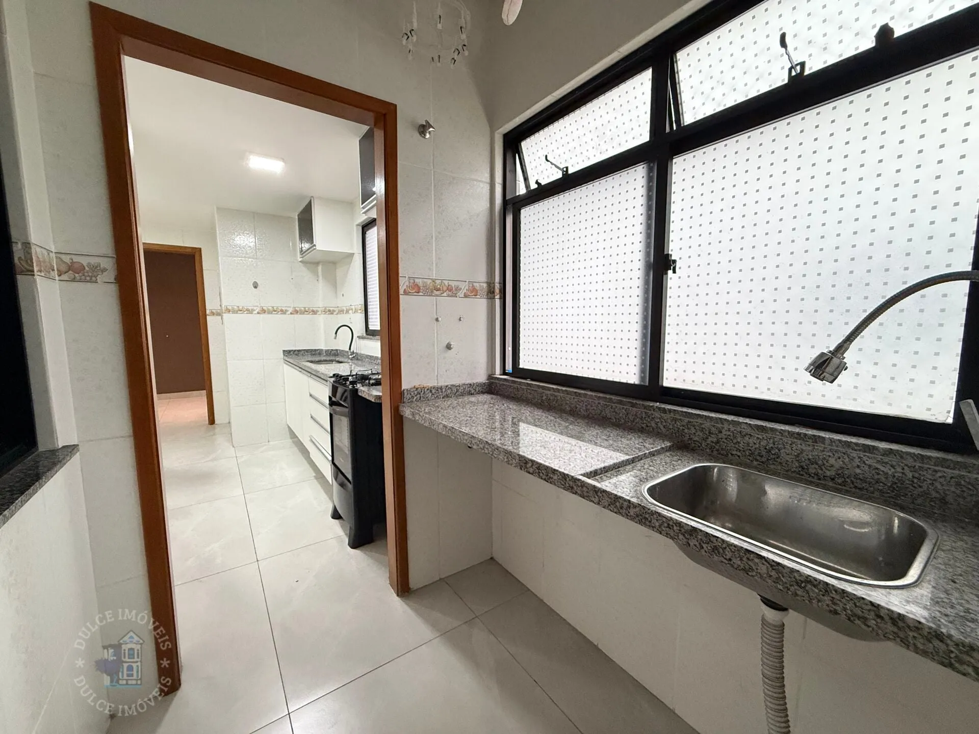 3-bedroom apartment with 1 en-suite and balcony — photo 26