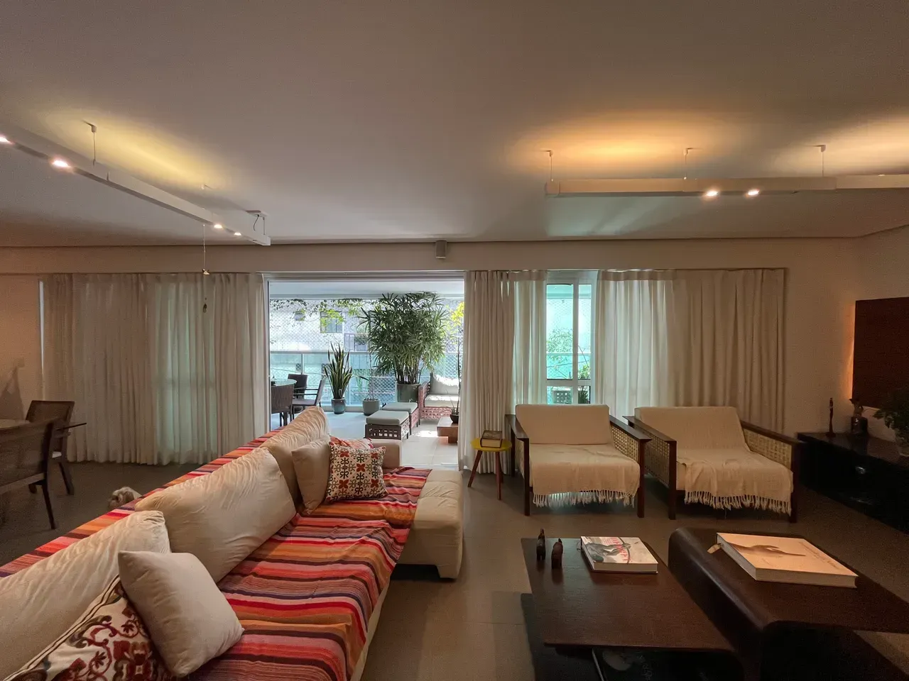 Furnished apartment, 240 m², with a washing machine — photo 4