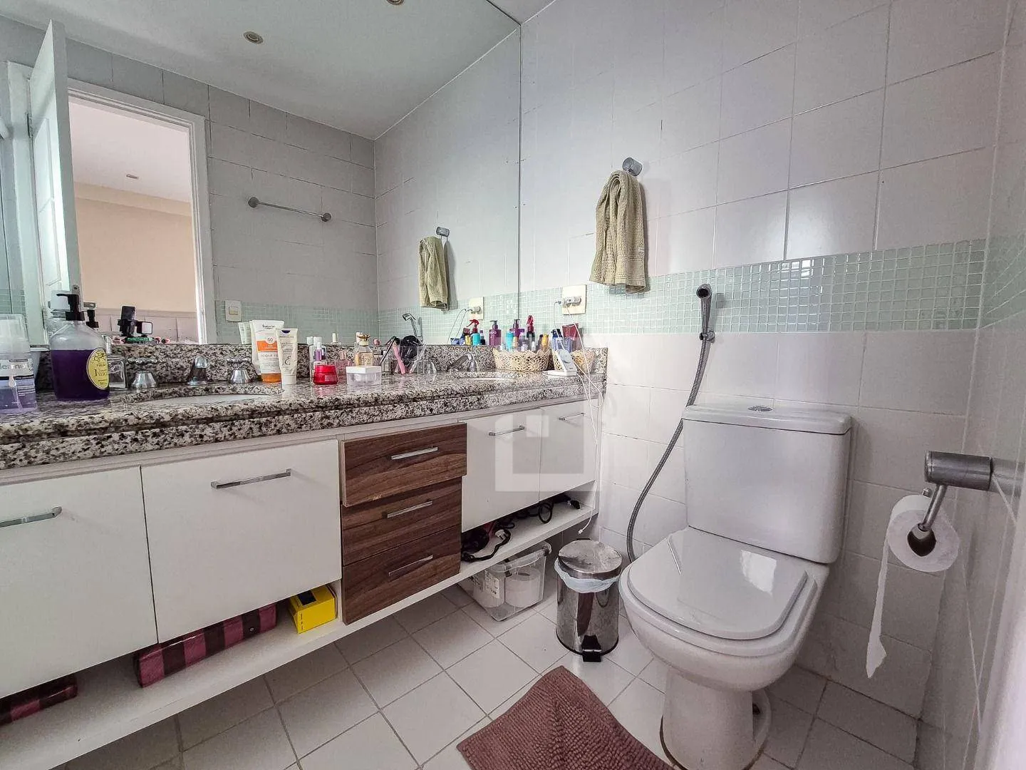 Furnished 235 m² apartment with 4 bedrooms — photo 76