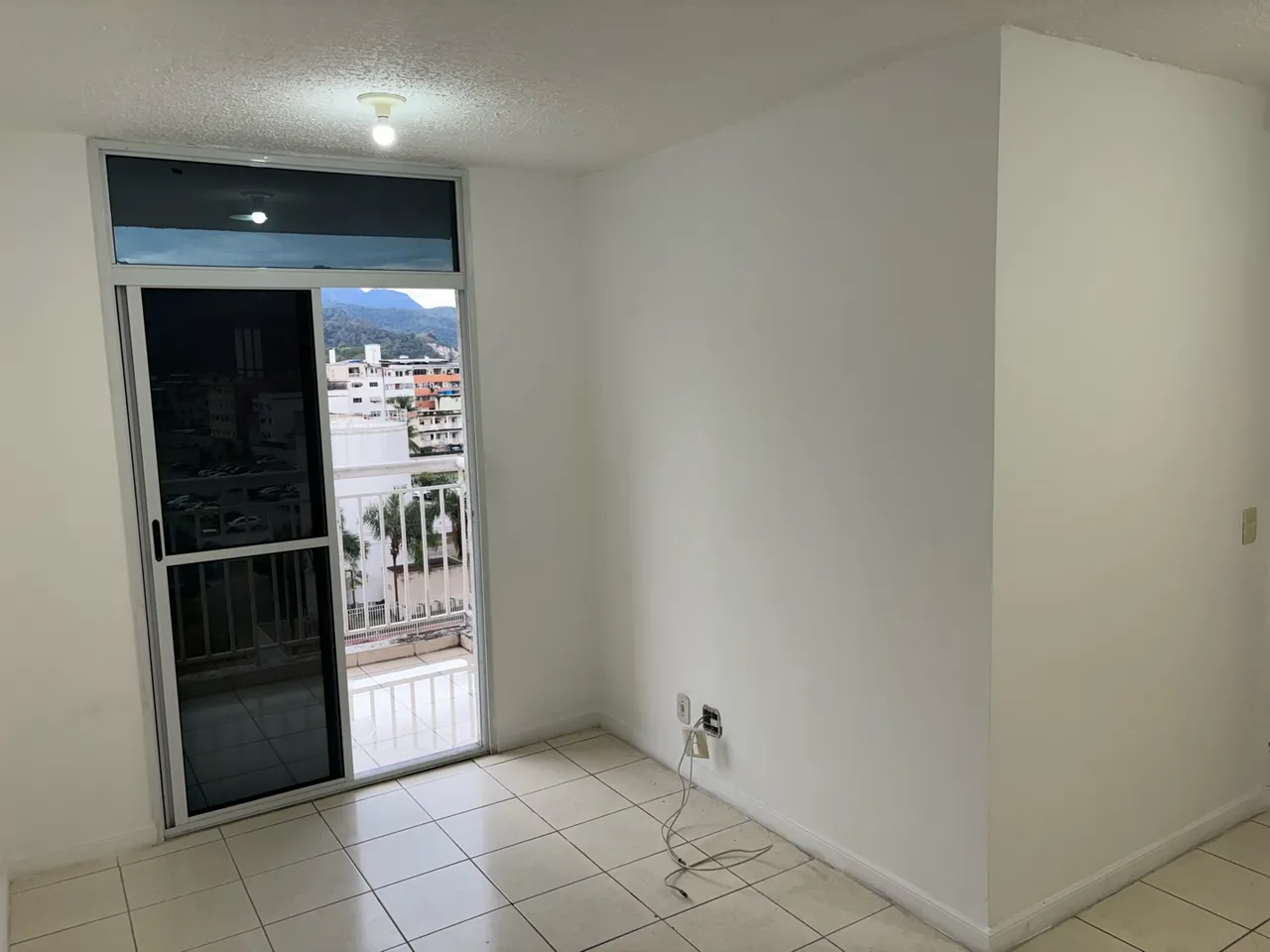 Mountain view in a 2-bedroom apartment, 48 m² — photo 10
