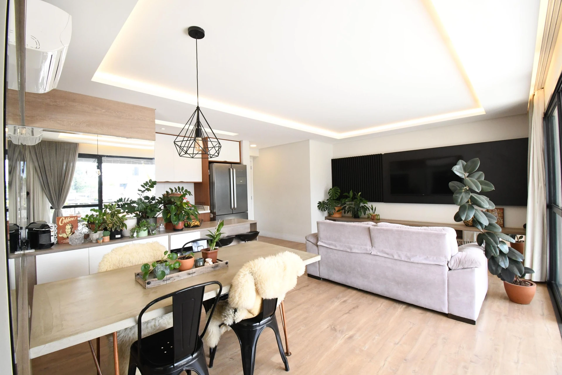 3-bedroom apartment in a building with a gym — photo 8