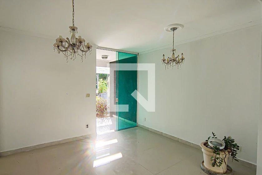 Rental house with 3 bedrooms and 217 m² — photo 10