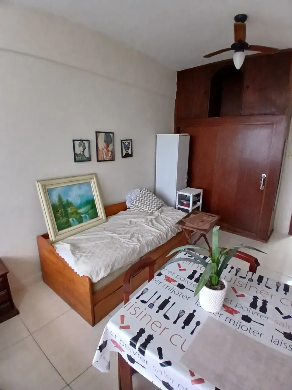 Furnished 1-bedroom apartment with a gas stove — photo 3