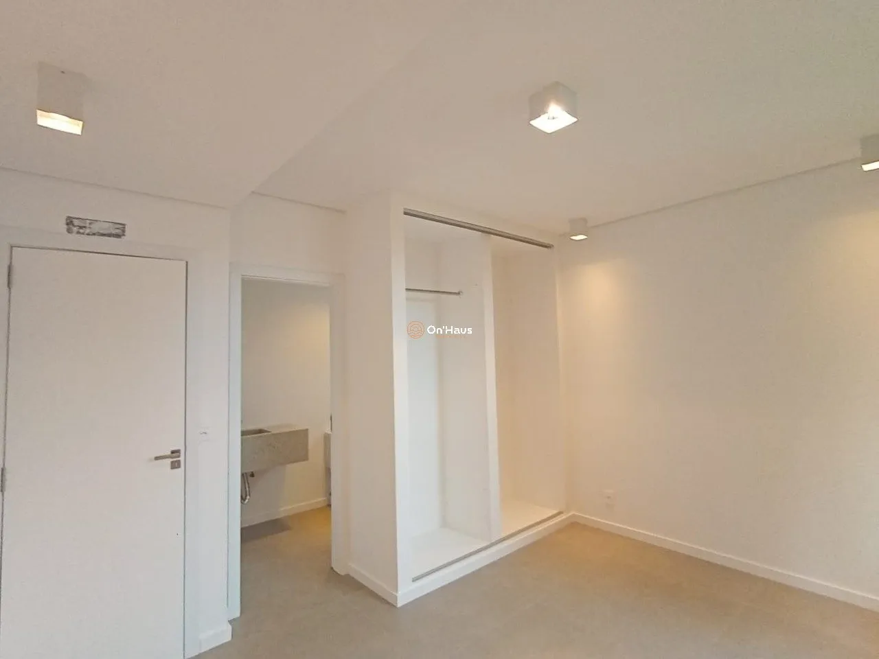 Rental house with 6 en-suite bedrooms and 513 m² — photo 27