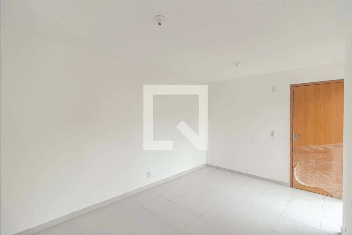 Unfurnished 2-bedroom apartment with private garden — photo 25