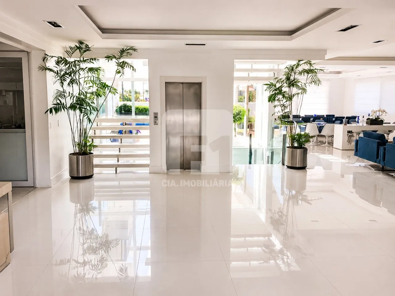 Furnished 9-suite house with open-plan kitchen — photo 61