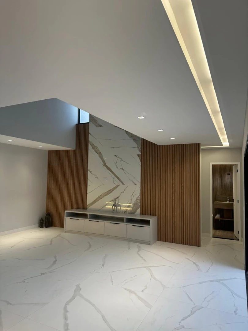 5-bedroom house with open-plan kitchen and 3 parking spaces — photo 4