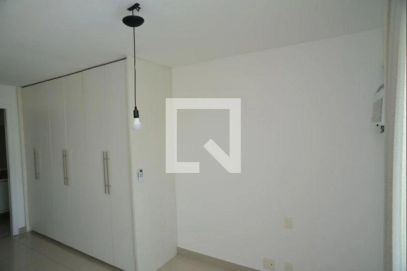 3-bedroom apartment in a building with a gym — photo 36
