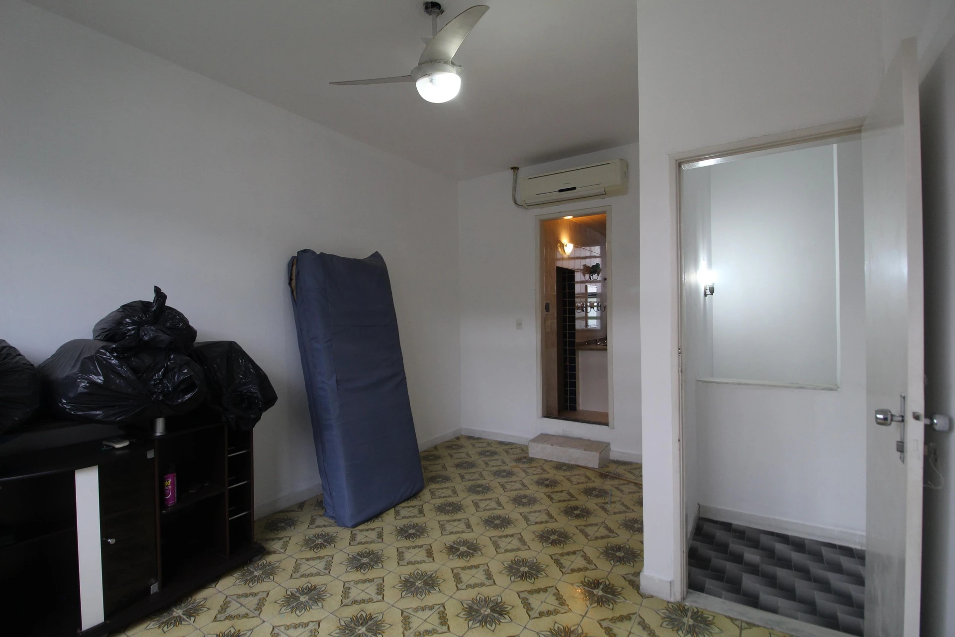 Condominium house with 3 bedrooms and 1 en-suite — photo 15