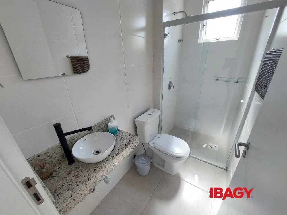 Furnished 110 m² apartment with 3 bedrooms and suite — photo 32