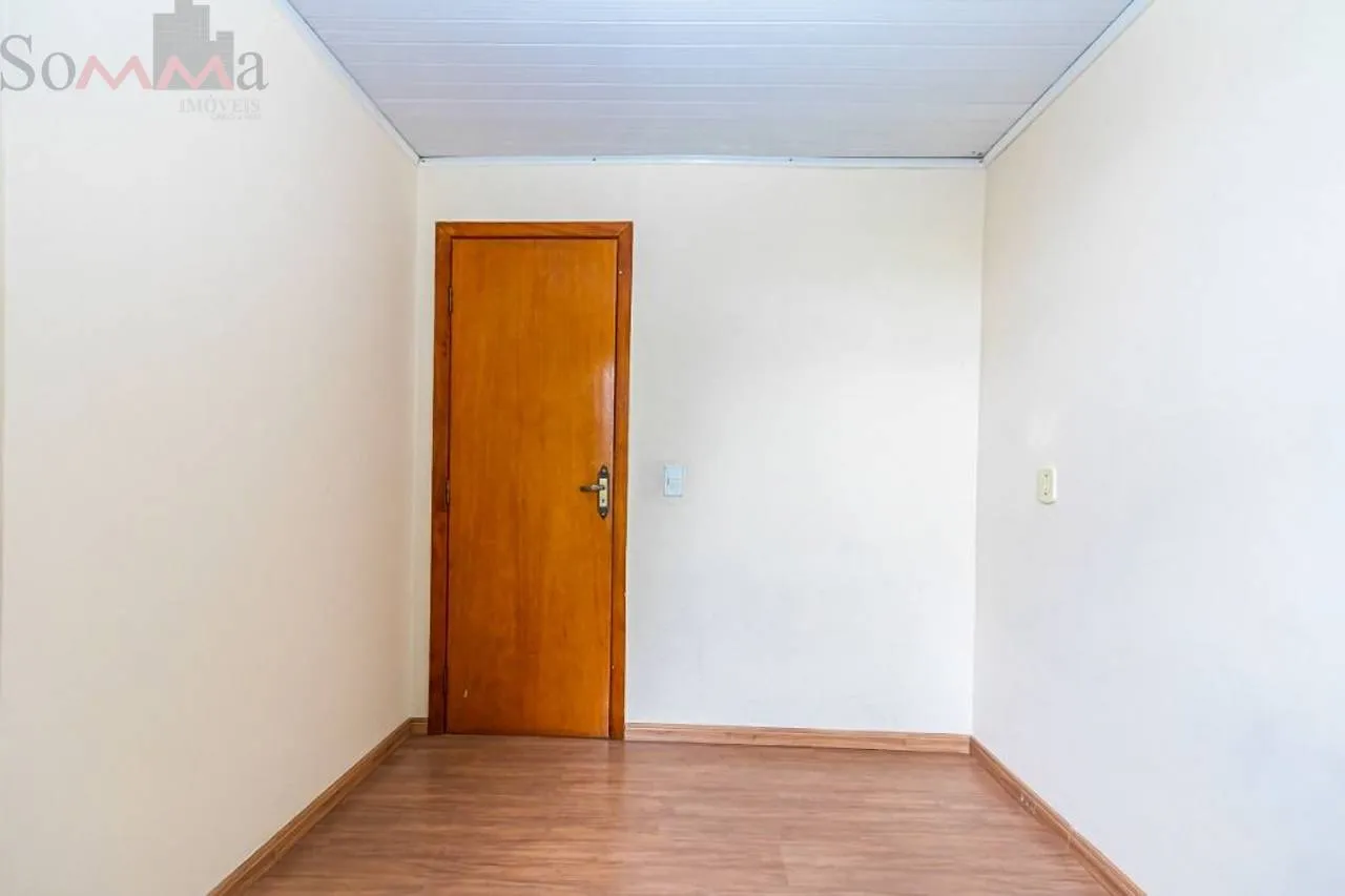 2-bedroom apartment with wood or laminate floors — photo 14