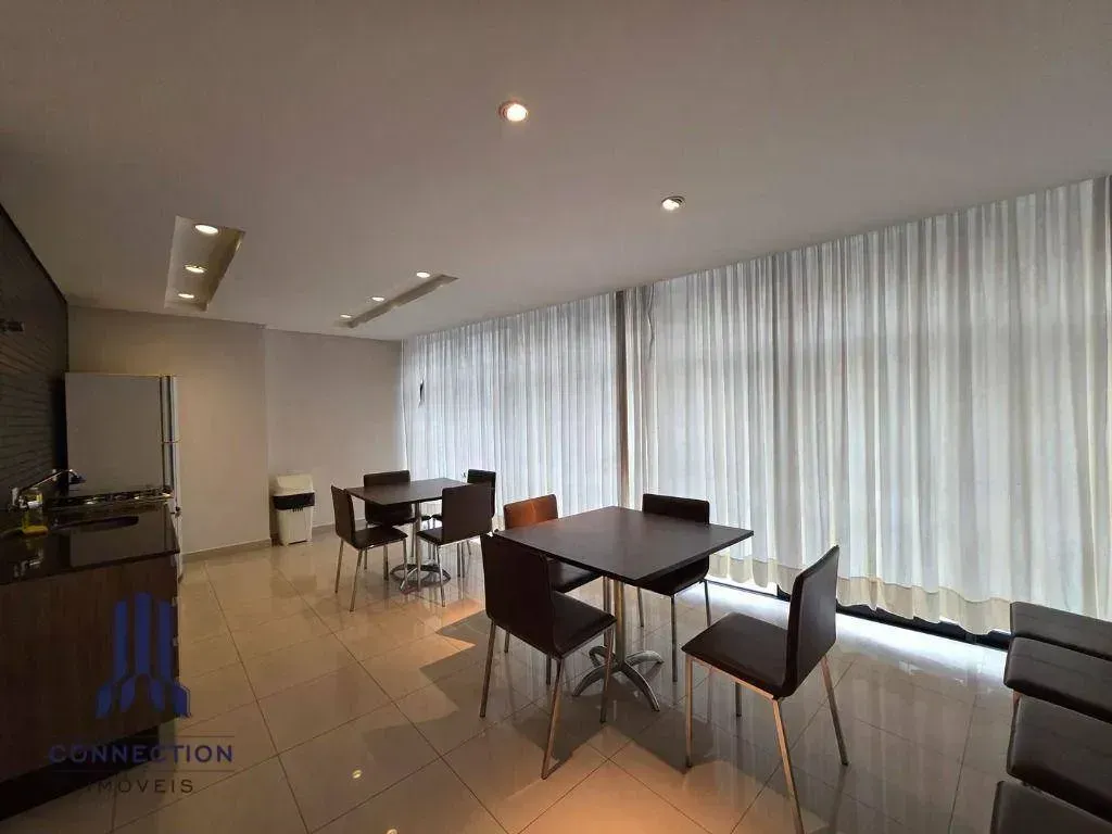 Furnished 2-bedroom apartment with open-plan gas kitchen — photo 25