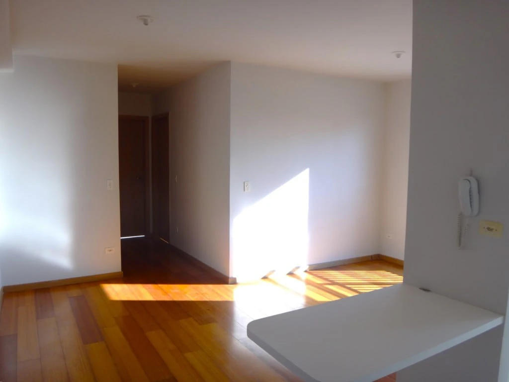 2-bedroom apartment with wood or laminate floors in Curitiba — photo 21