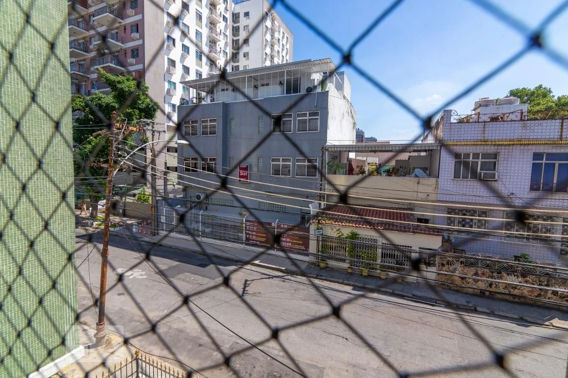 Apartamento mobiliado com 3 quartos e 2 banheiros — photo 29