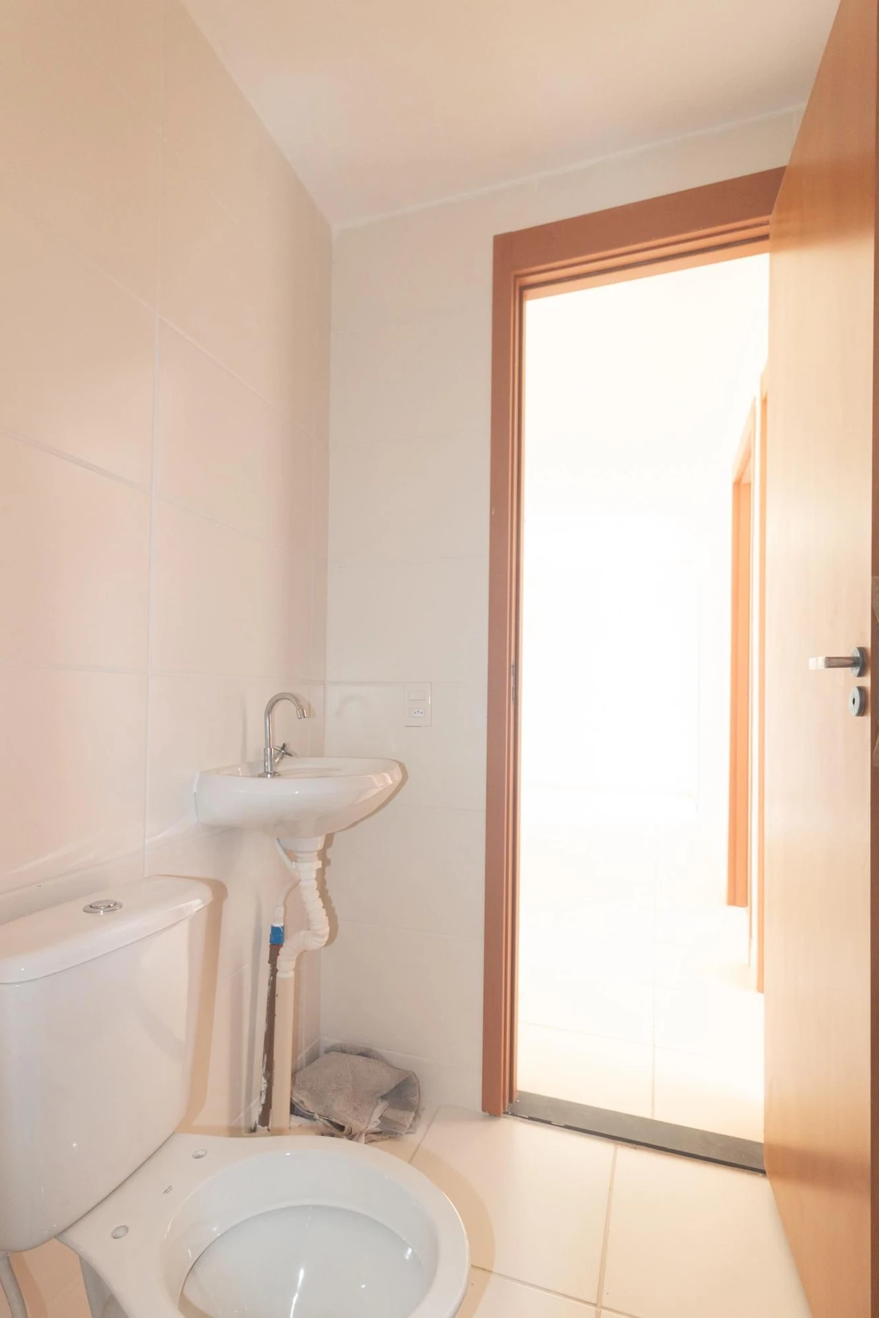 Unfurnished 2-bedroom apartment with 1 bathroom — photo 2
