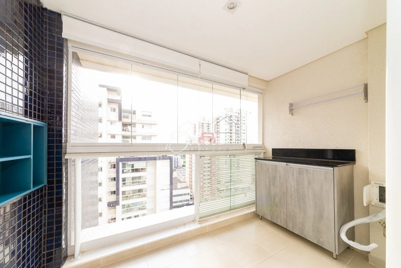 Apartment, 77 m², with a glass-enclosed balcony — photo 9