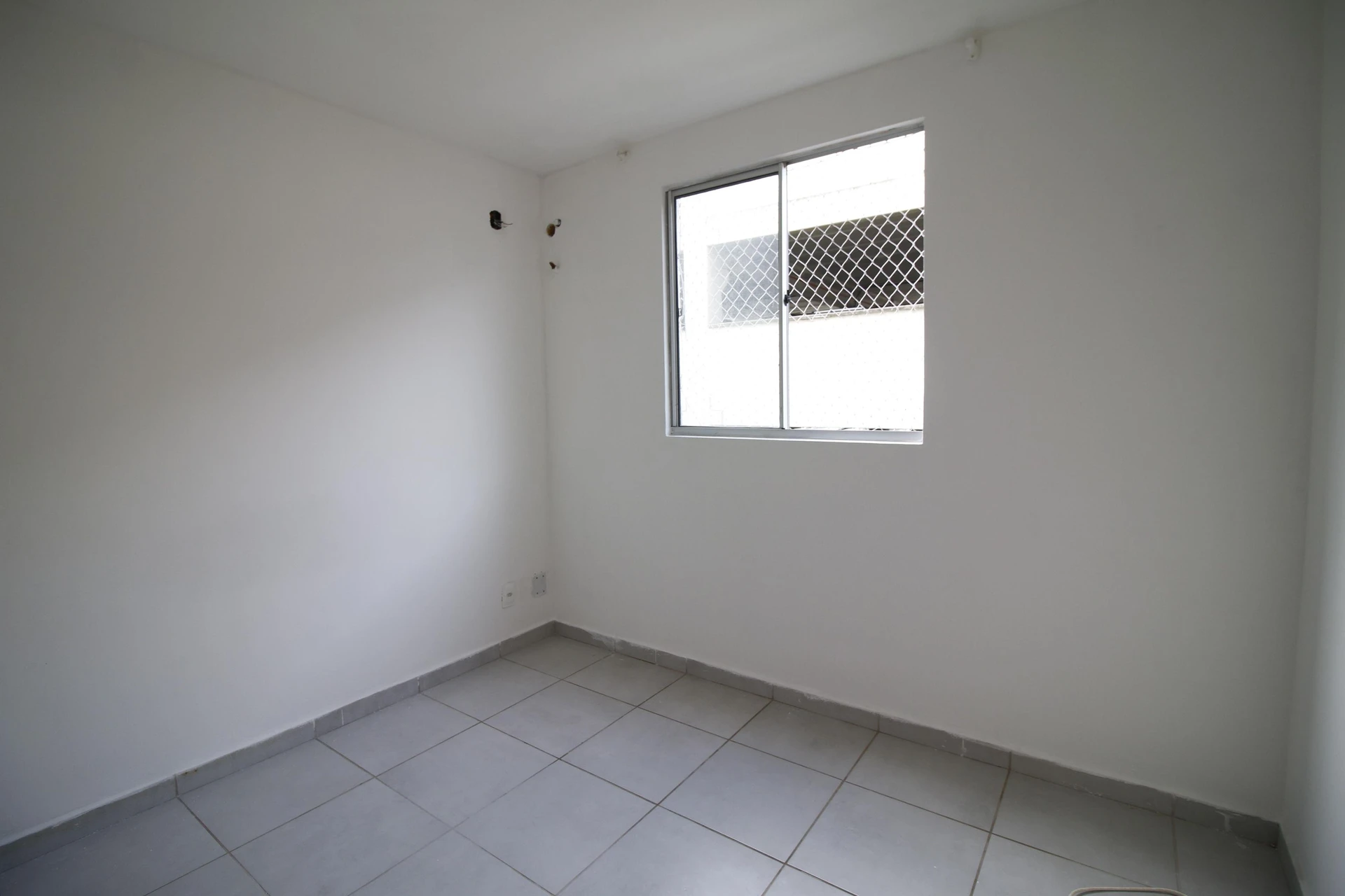 2-bedroom apartment in a building with a pool — photo 20