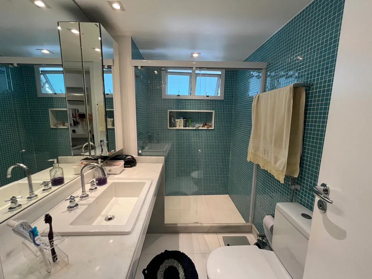 Furnished apartment, 240 m², with a washing machine — photo 29