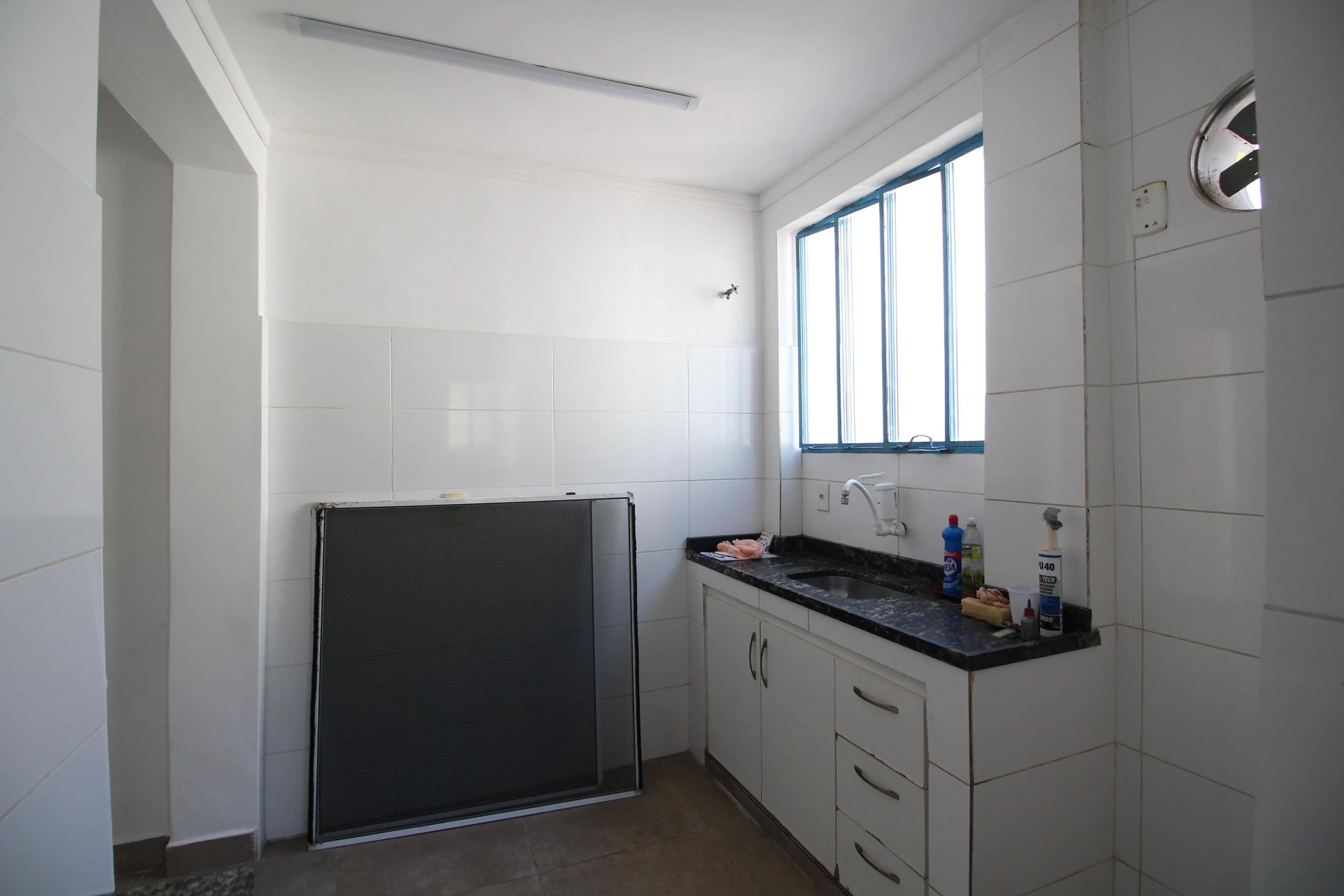 House with 4 bedrooms, 2 bathrooms and private garden — photo 17