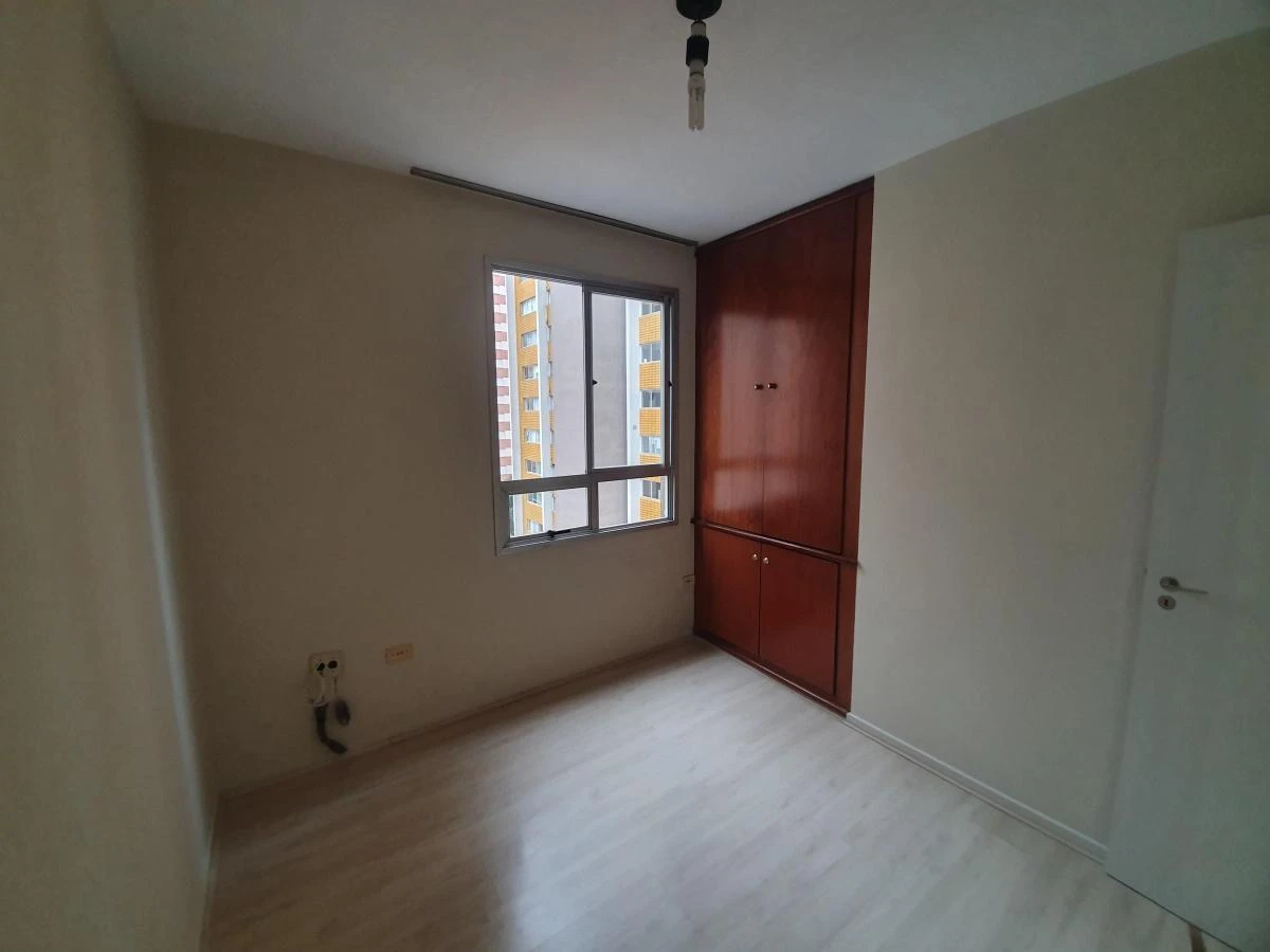 Apartment, 61 m², with wood or laminate floors — photo 8