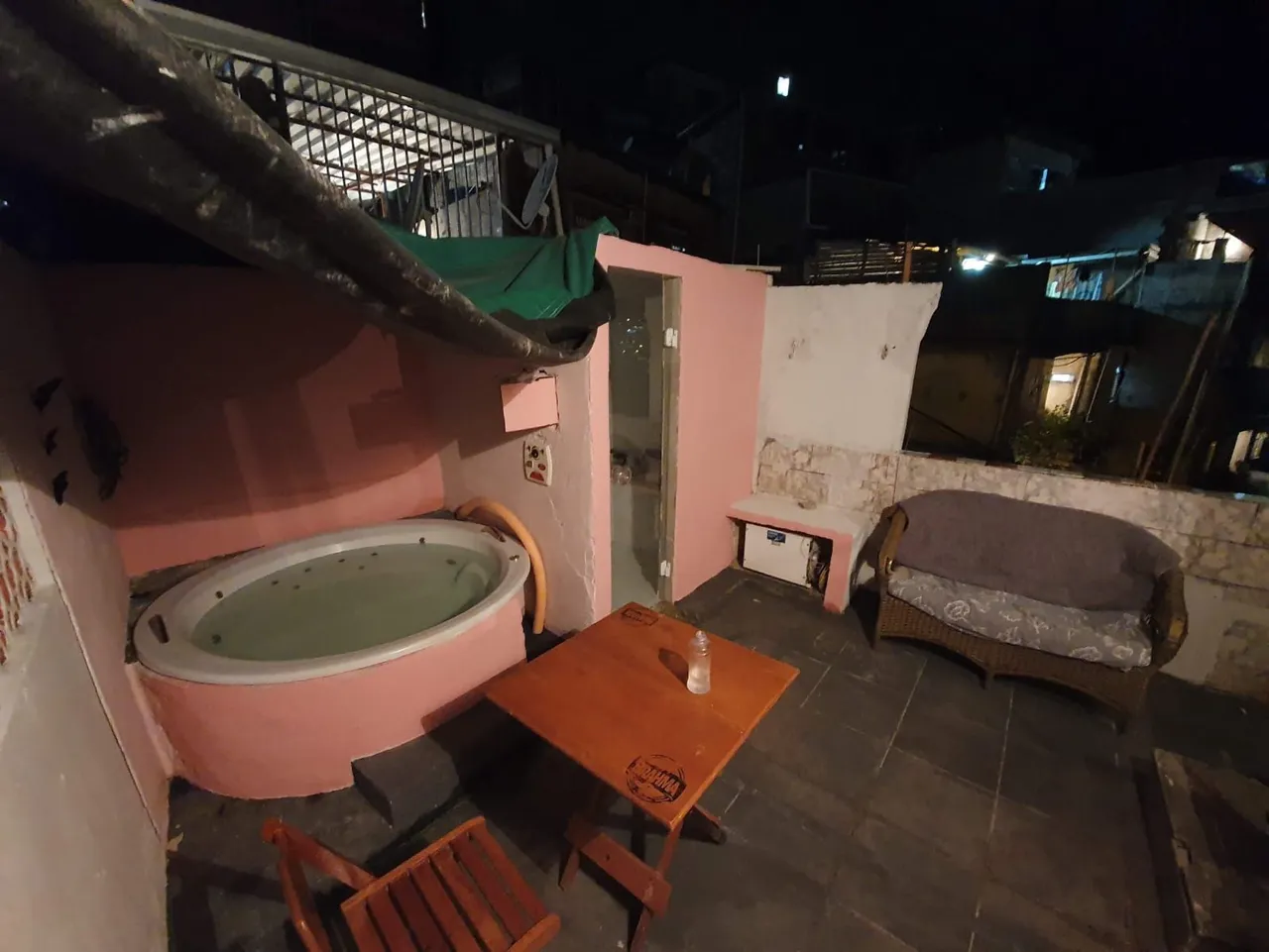 Quarto em casa com 1 banheiro e varanda — photo 2