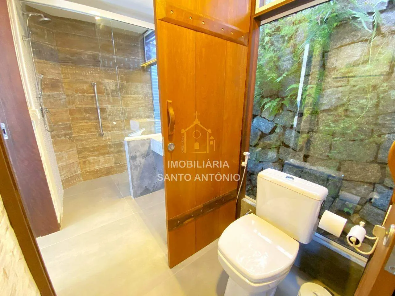 Furnished house with 2 en-suites and private BBQ — photo 44