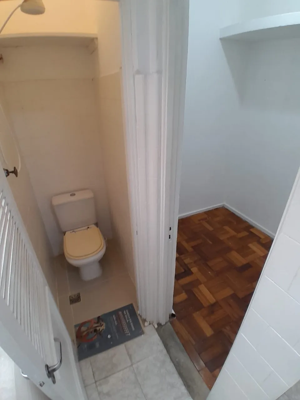 Unfurnished 2-bedroom apartment with a separate kitchen — photo 7