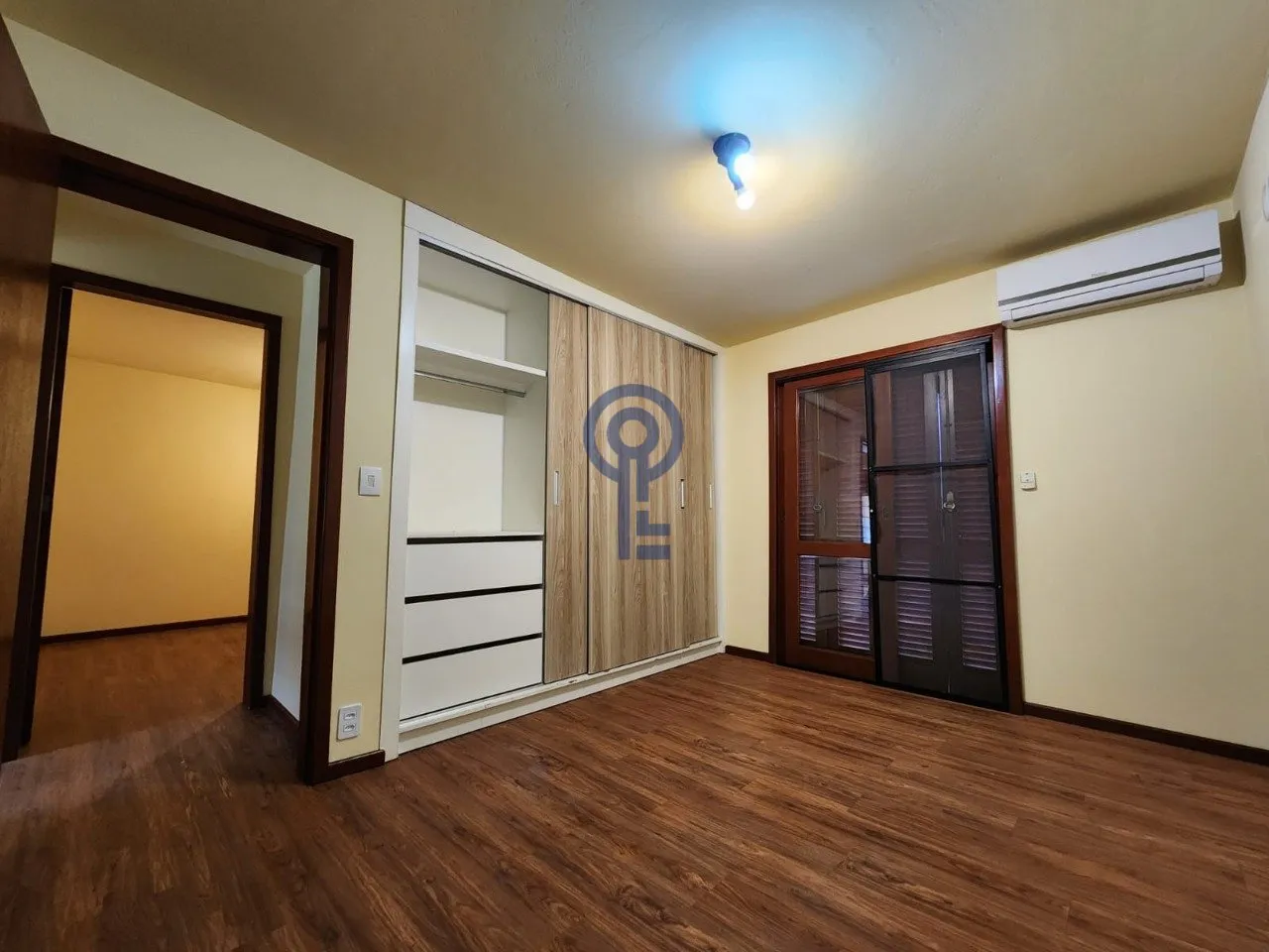 Condo house with 4 bedrooms and a private garden — photo 18