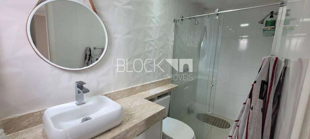 Furnished apartment with 3 bedrooms and 2 en-suites — photo 8