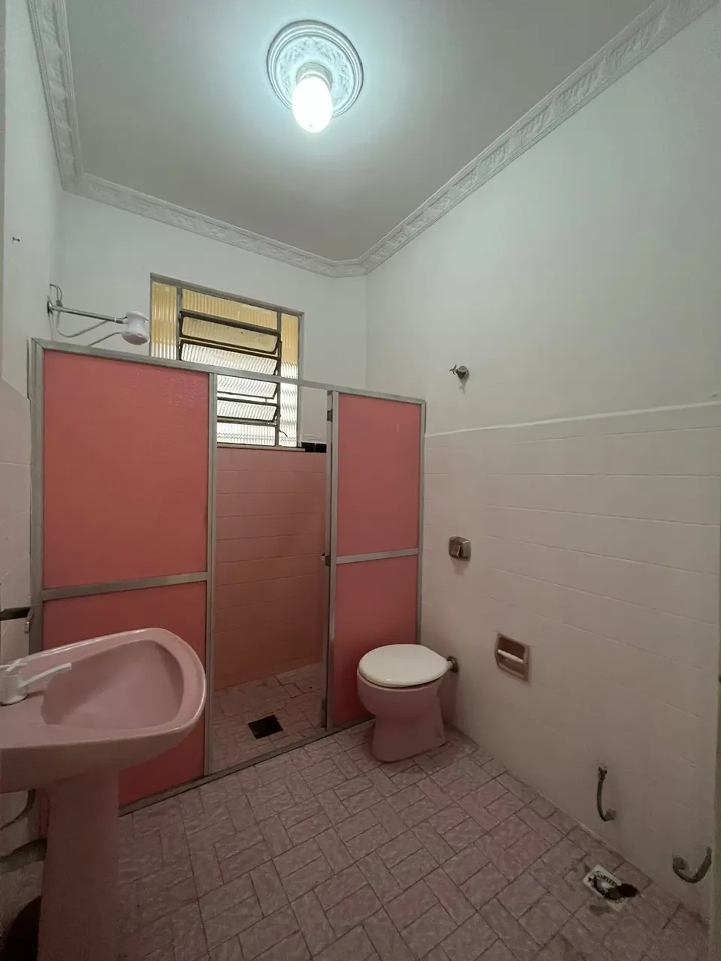 Wood or laminate floors in a 3-bedroom house, 83 m² — photo 11